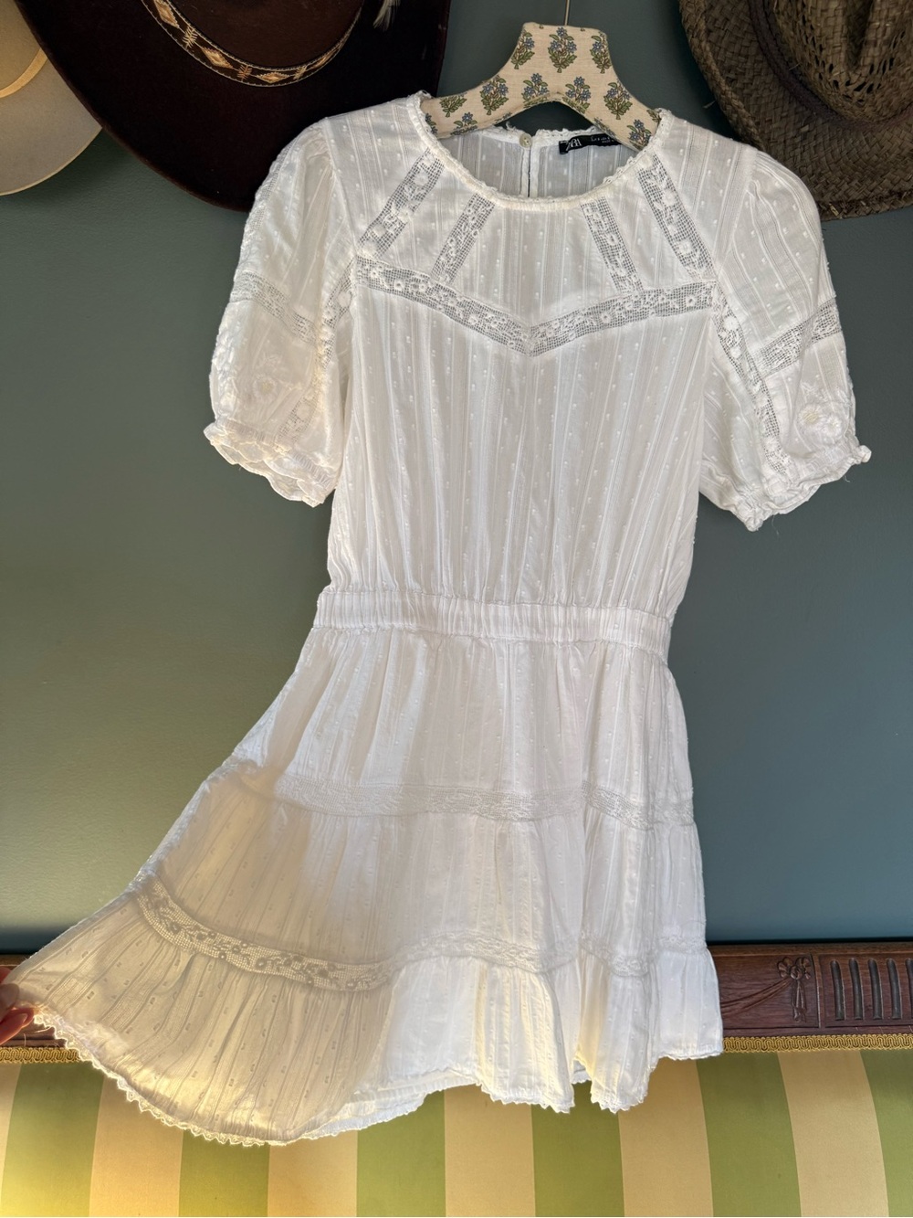 Zara White Lace-Trim Puff Sleeve mini Dress sz small
